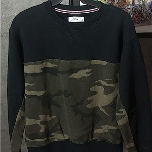 TNA M crew neck army print sweatshirt
